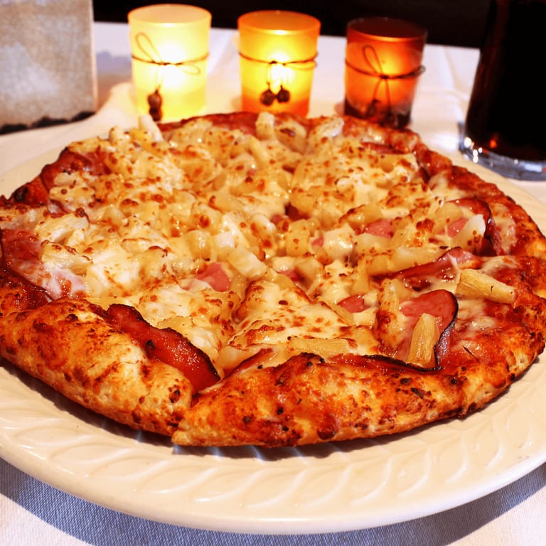 Delicious Hawaiian Pizza and More!